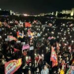 Ato "Bolsonaro nunca mais" reúne milhares em Brasília no 2º turno