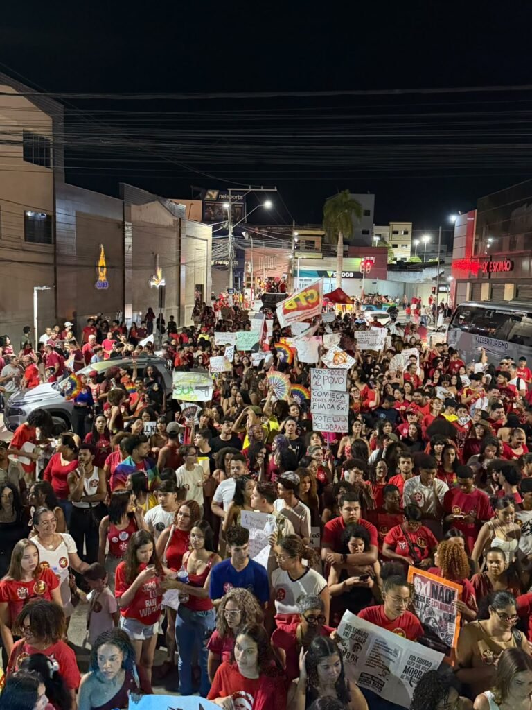 Ato pró-Lula em Irecê mobiliza juventude e movimentos sociais nas ruas do centro