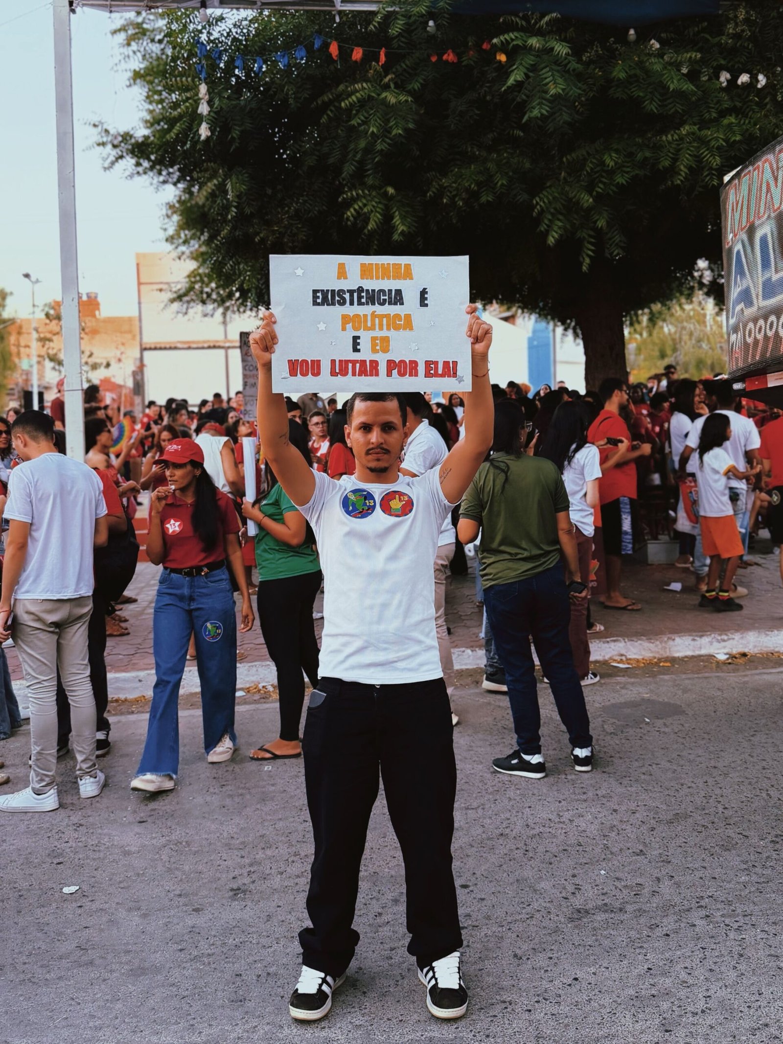 Ato pró-Lula em Irecê mobiliza juventude e movimentos sociais nas ruas do centro