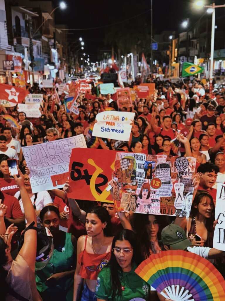 Ato pró-Lula em Irecê mobiliza juventude e movimentos sociais nas ruas do centro
