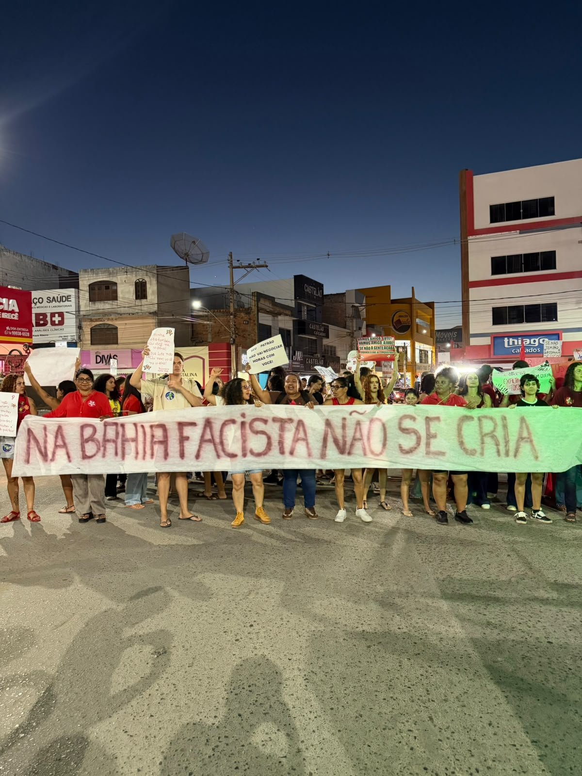 Ato pró-Lula em Irecê mobiliza juventude e movimentos sociais nas ruas do centro