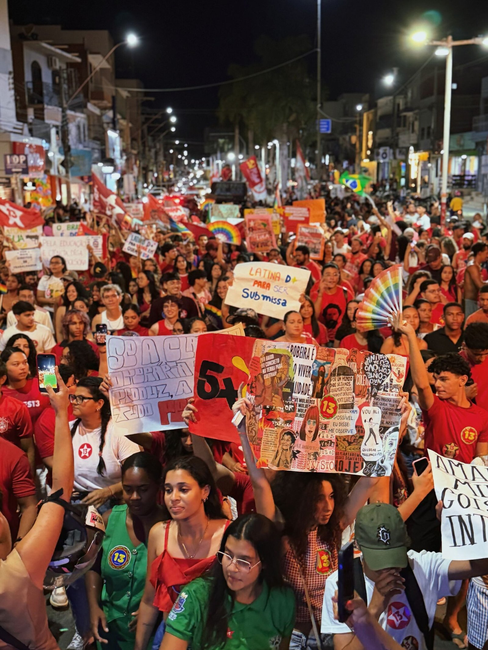 Ato pró-Lula em Irecê mobiliza juventude e movimentos sociais nas ruas do centro