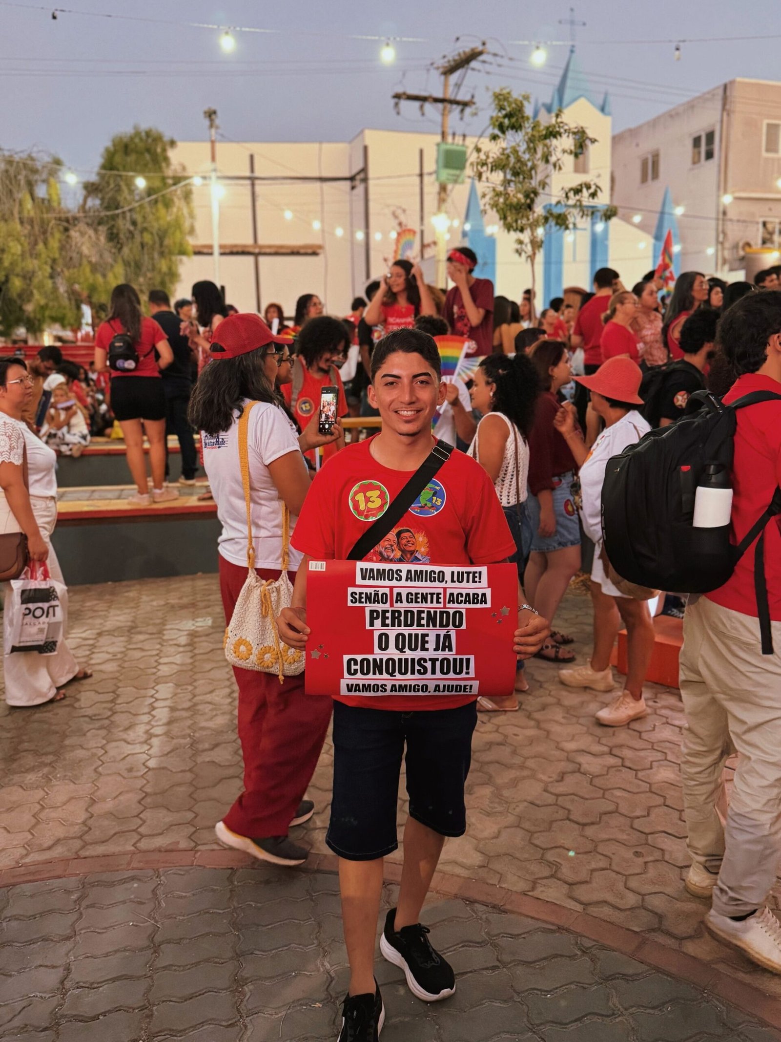 Ato pró-Lula em Irecê mobiliza juventude e movimentos sociais nas ruas do centro