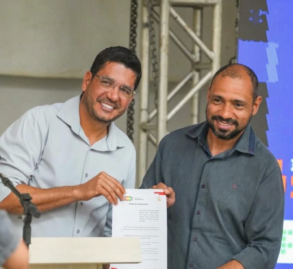 Prefeitura de Irecê e IFBA lançam o aplicativo Conecta Irecê e o sistema SEI. Saiba como a parceria transforma Irecê em referência de Cidade Inteligente.